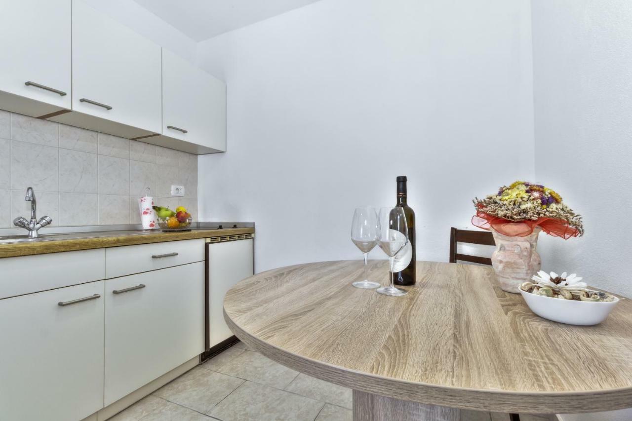 Apartmani Anna Umag Exterior foto